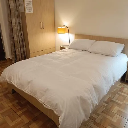 Apartment Bizet